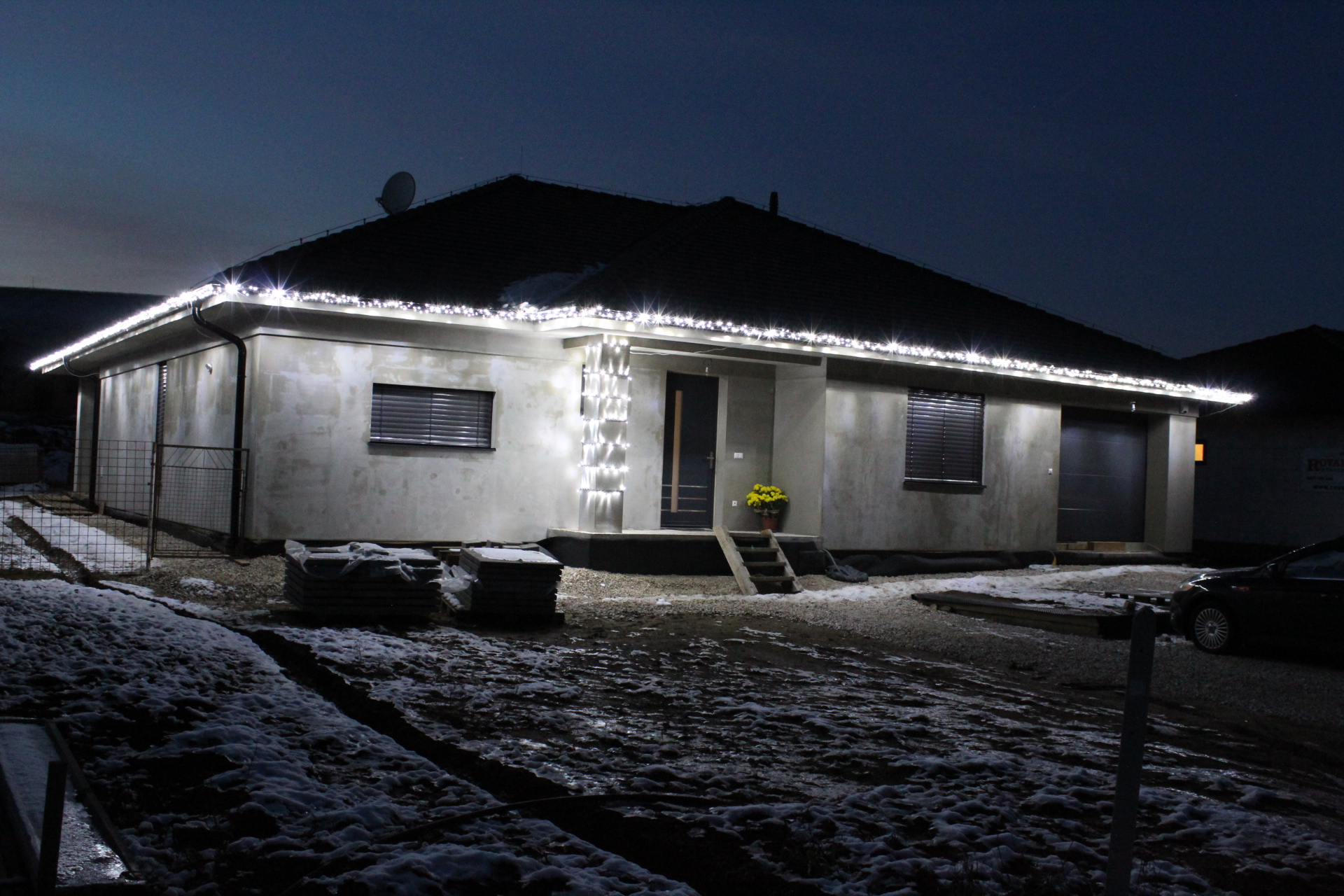 LED svetelná reťaz biela, studená biela LED FLASH 12m (150 + 30 FLASH LED)