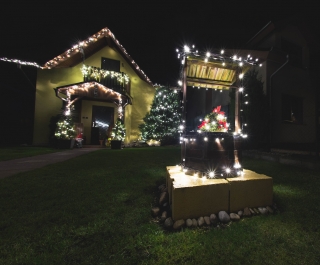 LED svetelná reťaz tmavá, studená biela LED 12m (180 LED)